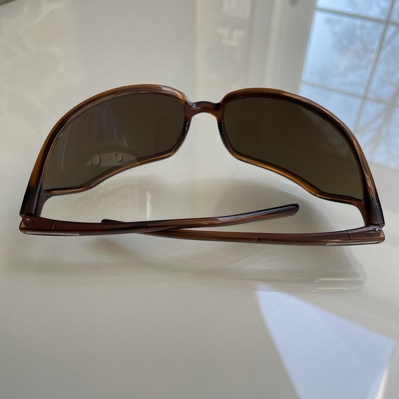 authentic Prada sunglasses - Picture 5 of 8